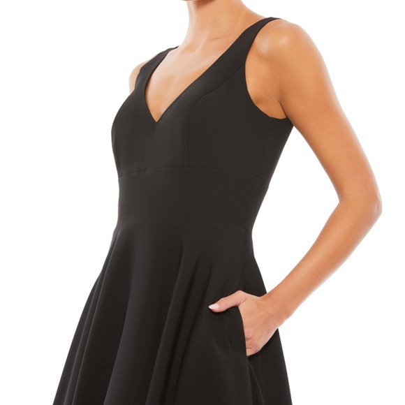 NEW Ieena Mac Duggal BLACK Classic SLEEVELESS Empire Waist A-LINE BALL GOWN - Picture 15 of 15